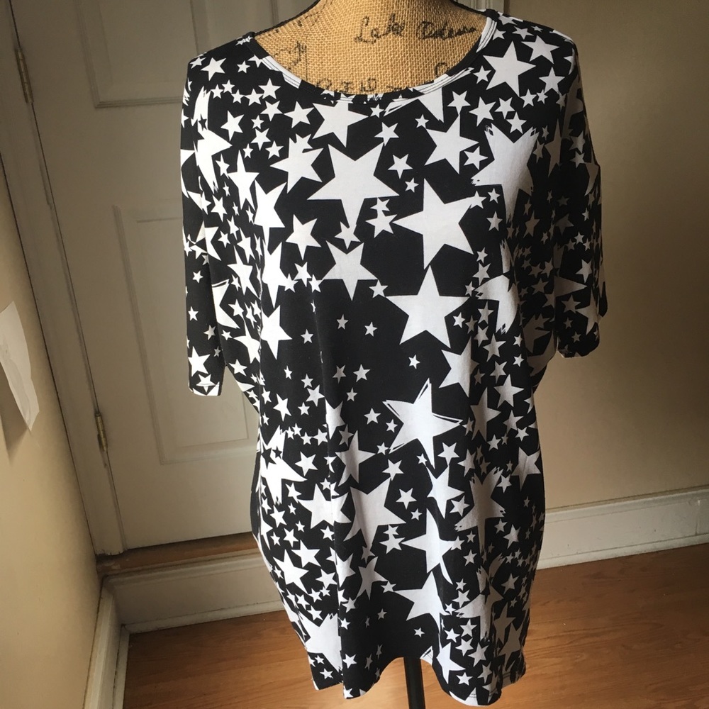 Lularoe Medium 4th of July stars Irma